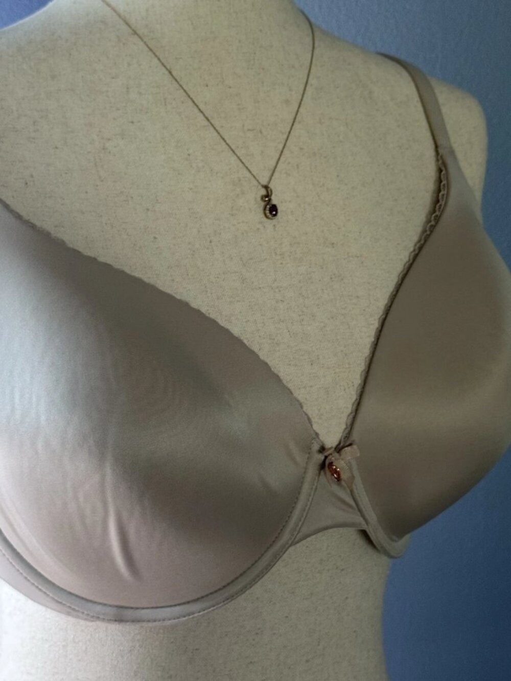 Victoria's Secret Body by Victoria Full Coverage Bra 34DDD Taupe Nude - Picture 2 of 13
